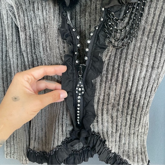CARINA SZ Medium faux fur bedazzled cardigan with chain, ruffle and bead details - Picture 12 of 12